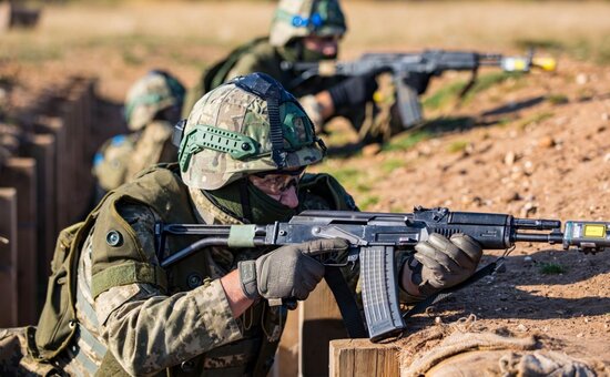 Защита жизни во время войны: почему стоит выбрать керамические бронепластины