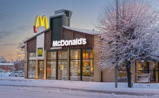 Работники в McDonald's